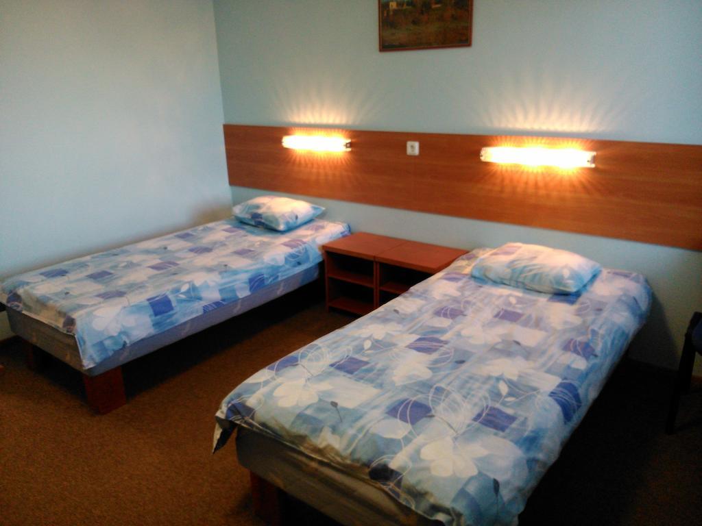 Maennimaee Guesthouse Вильянди Номер фото